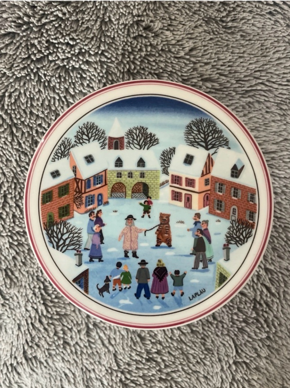Villeroy & Boch Naif Christmas Porcelain Covered Dish